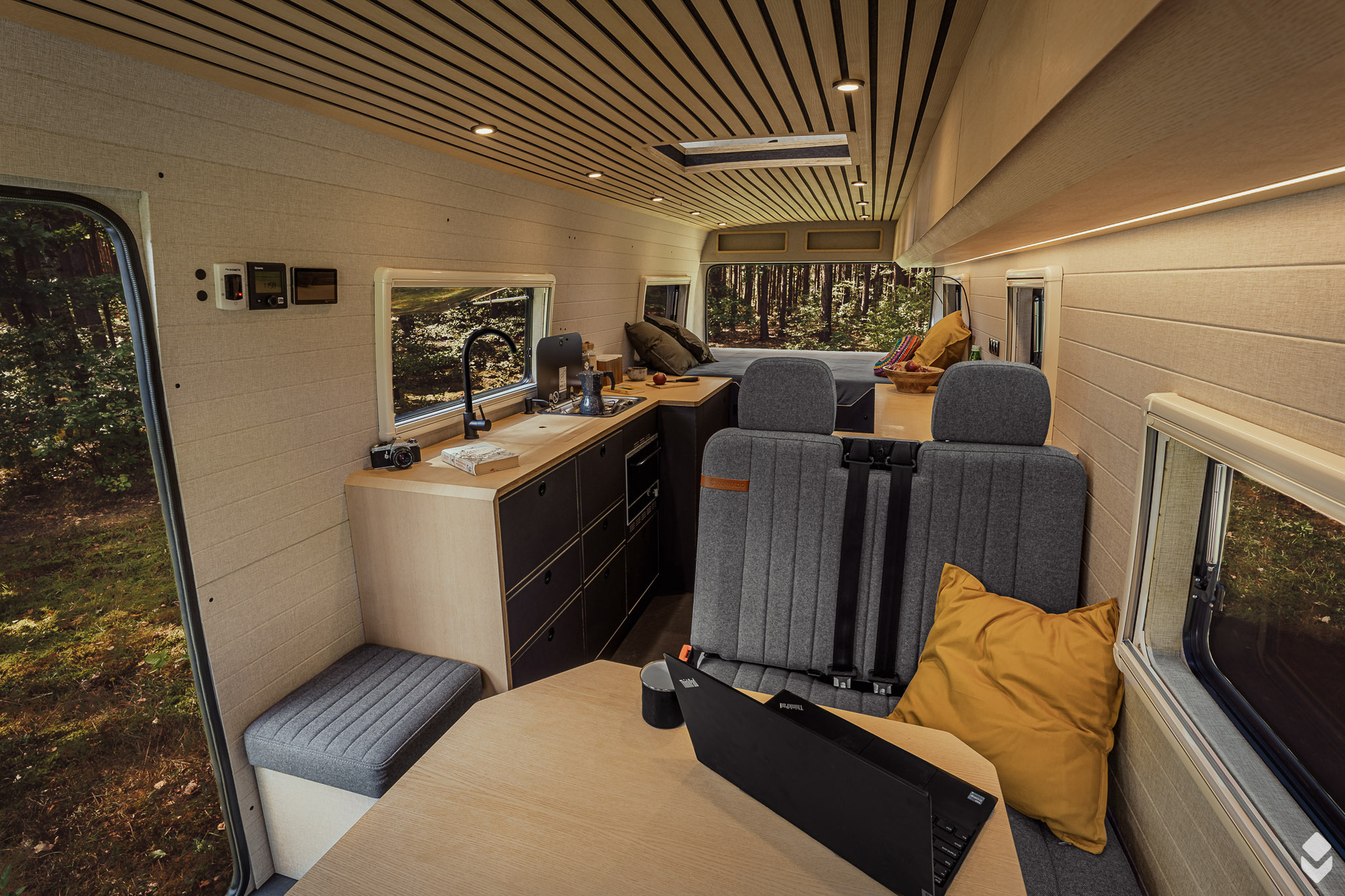 Mercedes vario camper store conversion